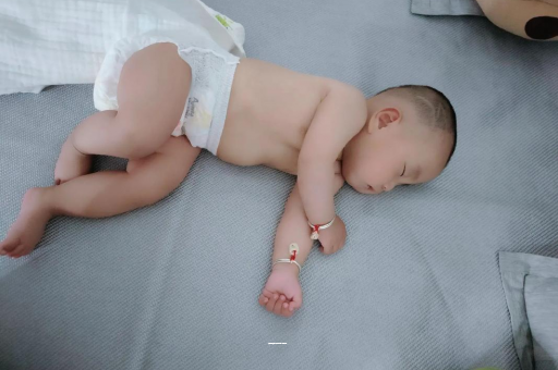 香河孕妇肚子一跳一跳